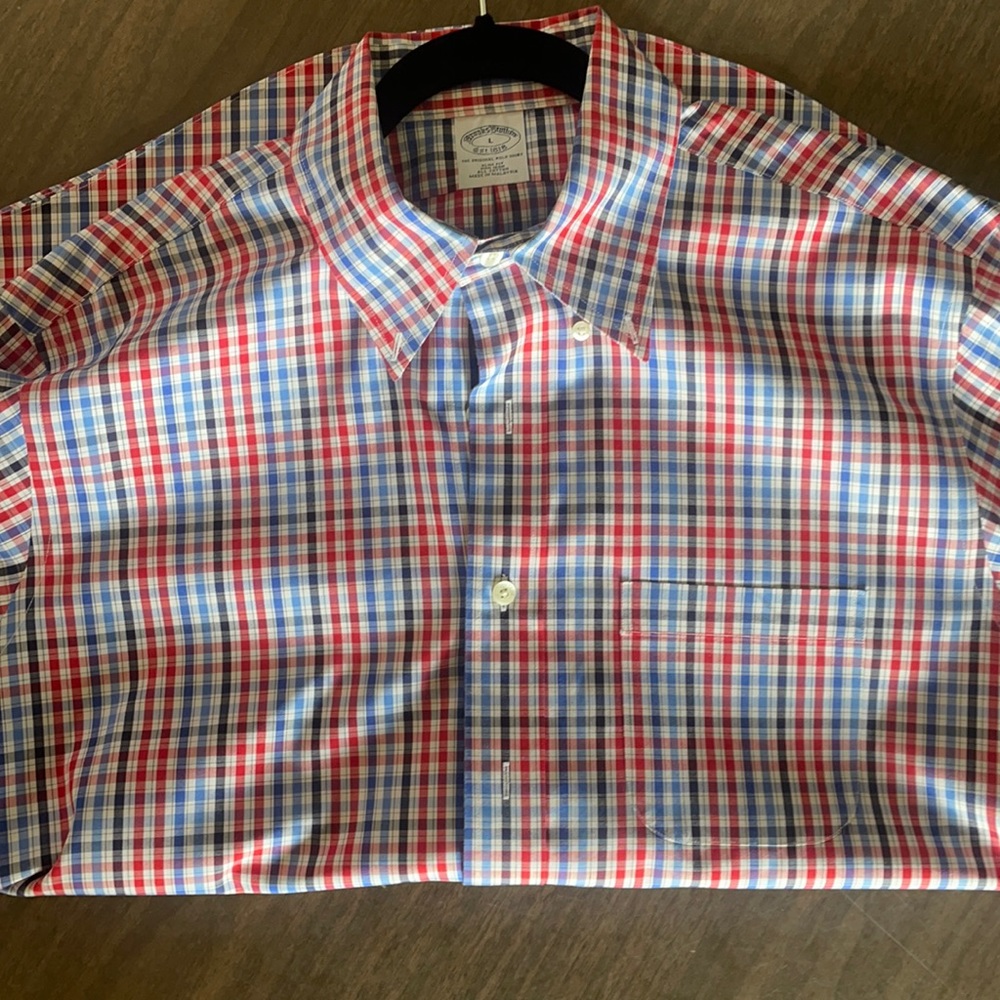 Brooks Brothers like new button down shirt.